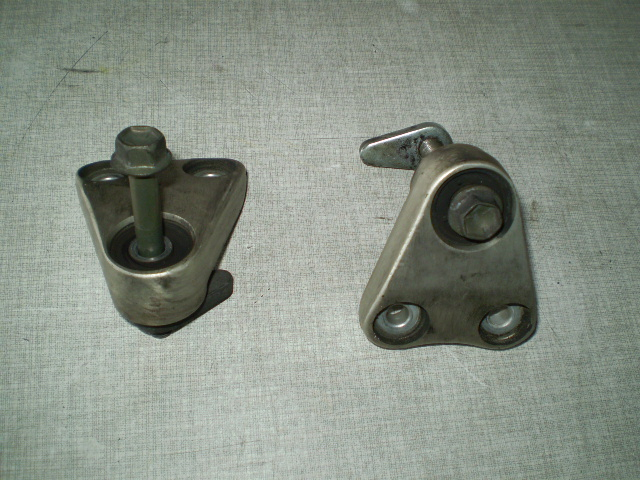 Suzuki GSF1200 Bandit GV75A Motorhalterung unten r + l