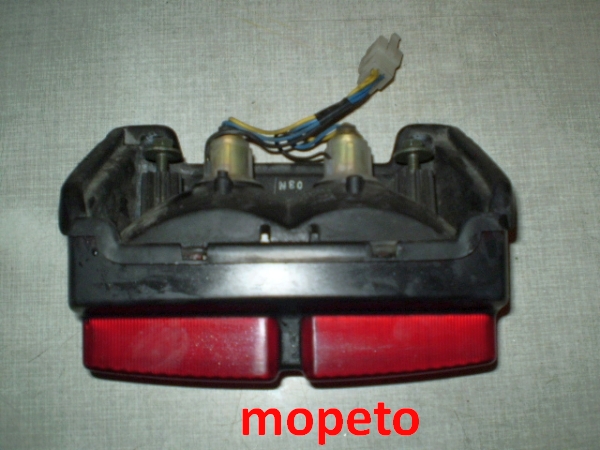 1132 Fazer 600 RJ02 Rücklicht
