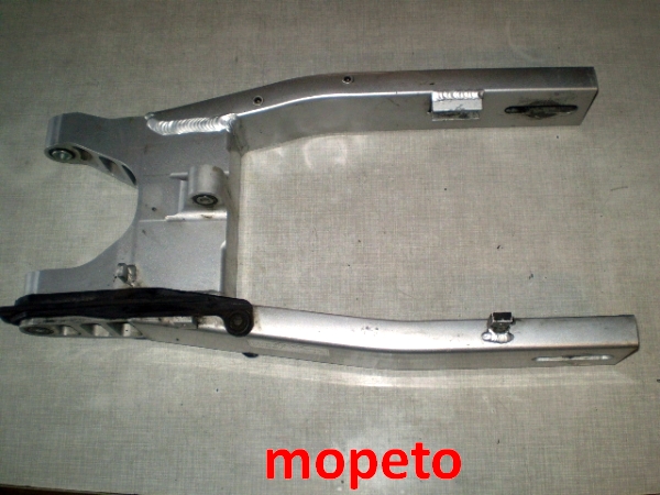 Hornet PC36 Schwinge