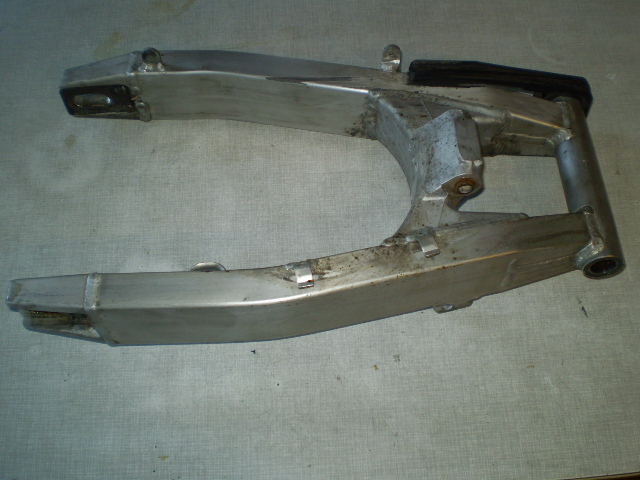 1205 GSF1200 Bandit WVA9 Schwinge