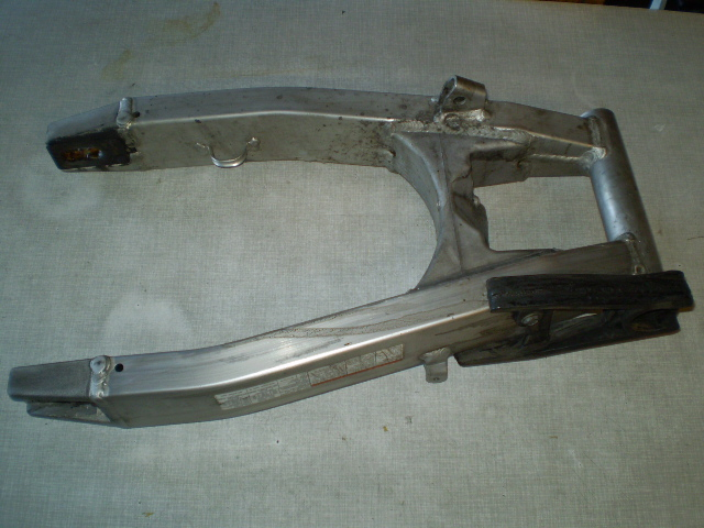 1205 GSF1200 Bandit WVA9 Schwinge