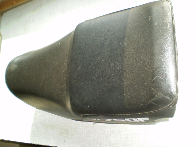 Honda CBX750F RC17 Sitzbank Fahrersitz