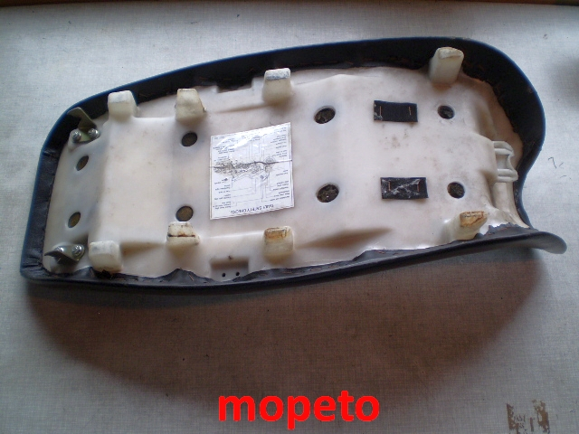 1403 Kawasaki GPZ500S EX500A Sitzbank