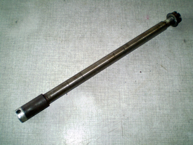 1116 XJ900 F 4BB Steckachse hinten