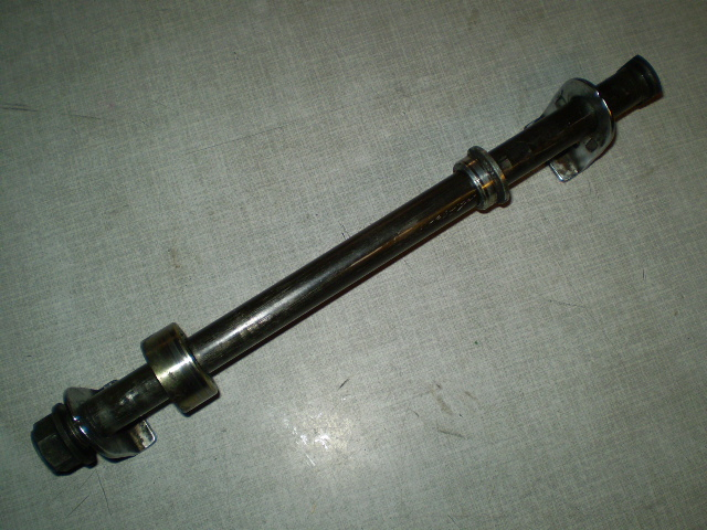 1127 YZF600R 4TV Steckachse hinten