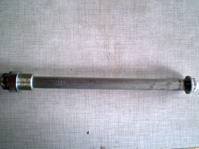 1108 ZZR1200 ZXT20C Steckachse Schwinge