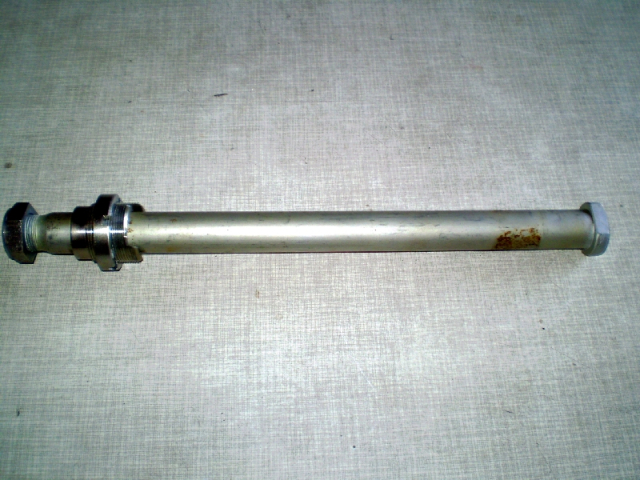 Fireblade CBR 1000 SC 57 Steckachse Schwinge + Buchse