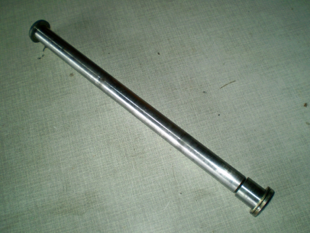 1115 ZZR1100 ZXT10C Steckachse Schwinge