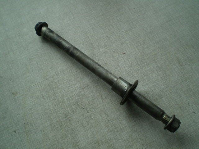 Suzuki GSX 1100F GV72C Steckachse Vorderrad