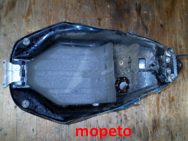 Kawasaki ZZR600 ZX600E Tank