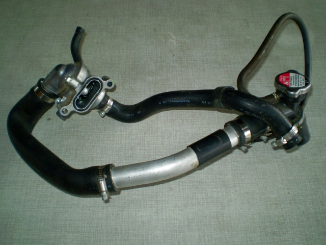 Fireblade CBR 1000 SC 57 Thermostat Leitung Einfuellstutzen