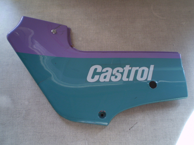 Kawasaki GPZ 600 ZX600A Seitenverkleidung links Mitte