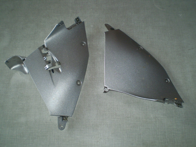 1127 YZF600R 4TV Verkleidung vorne r + l  silber