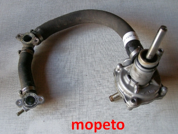 1102 VFR 800 RC46 Wasserpumpe
