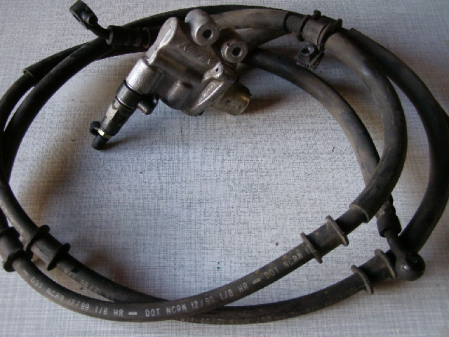 1102 VFR 800 RC46 Bremsverteiler Nissin 19V3