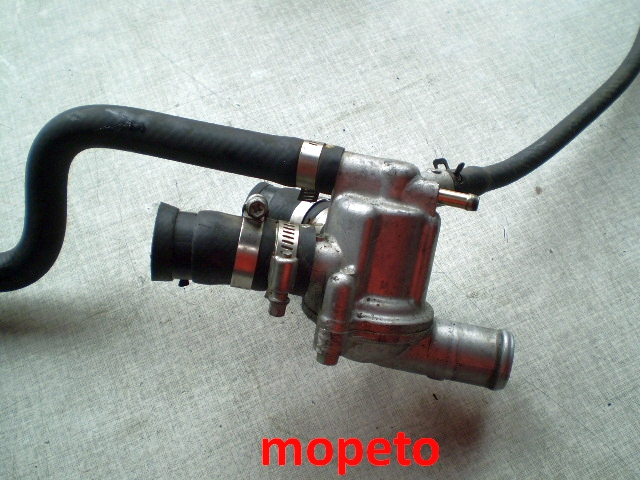 1301 Honda VFR800 RC46 Ventil, Verteiler Wasserverteiler