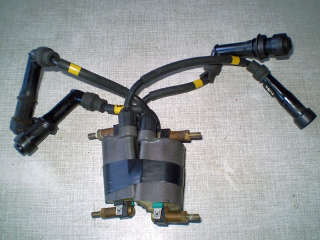 1109 GPX600R ZX600A 4 Zündkerzenstecker + Spulen